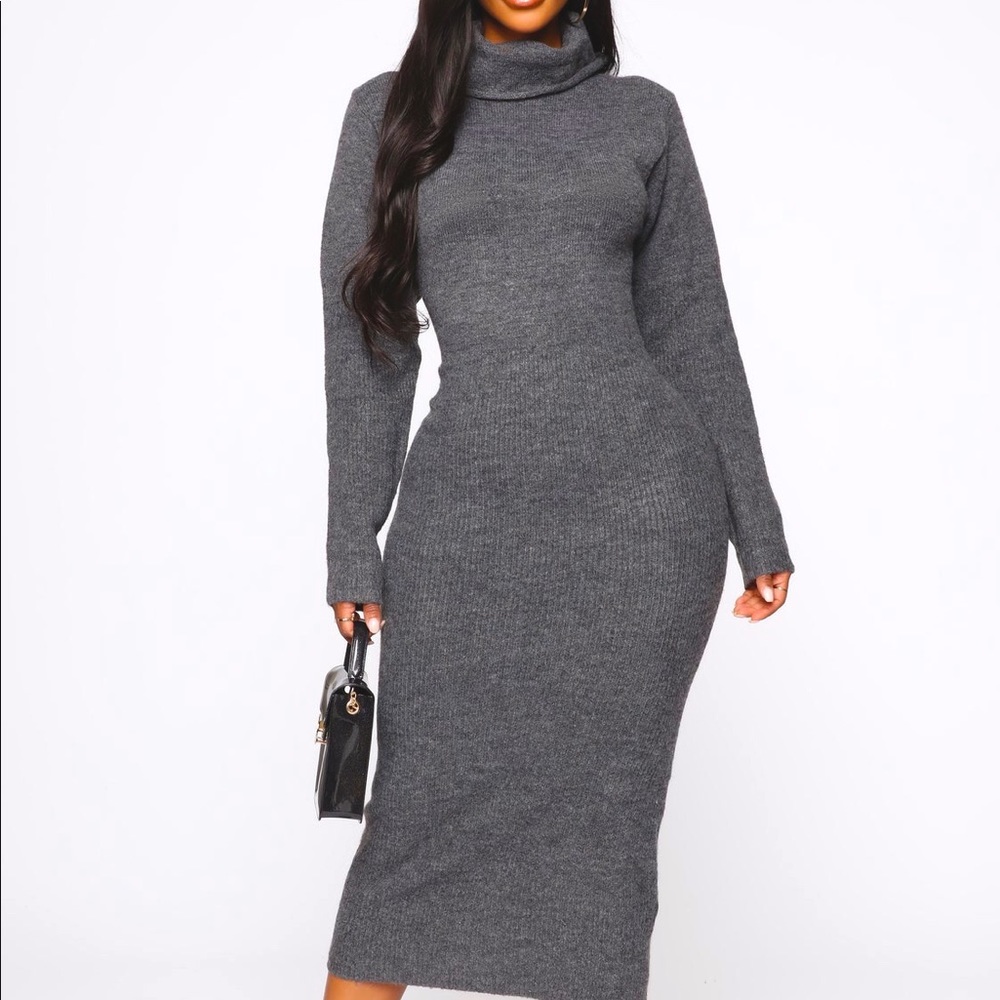 Winter 🥶 is here! 🔥Heat🔥 things up in this cozy sweater dress 🥰